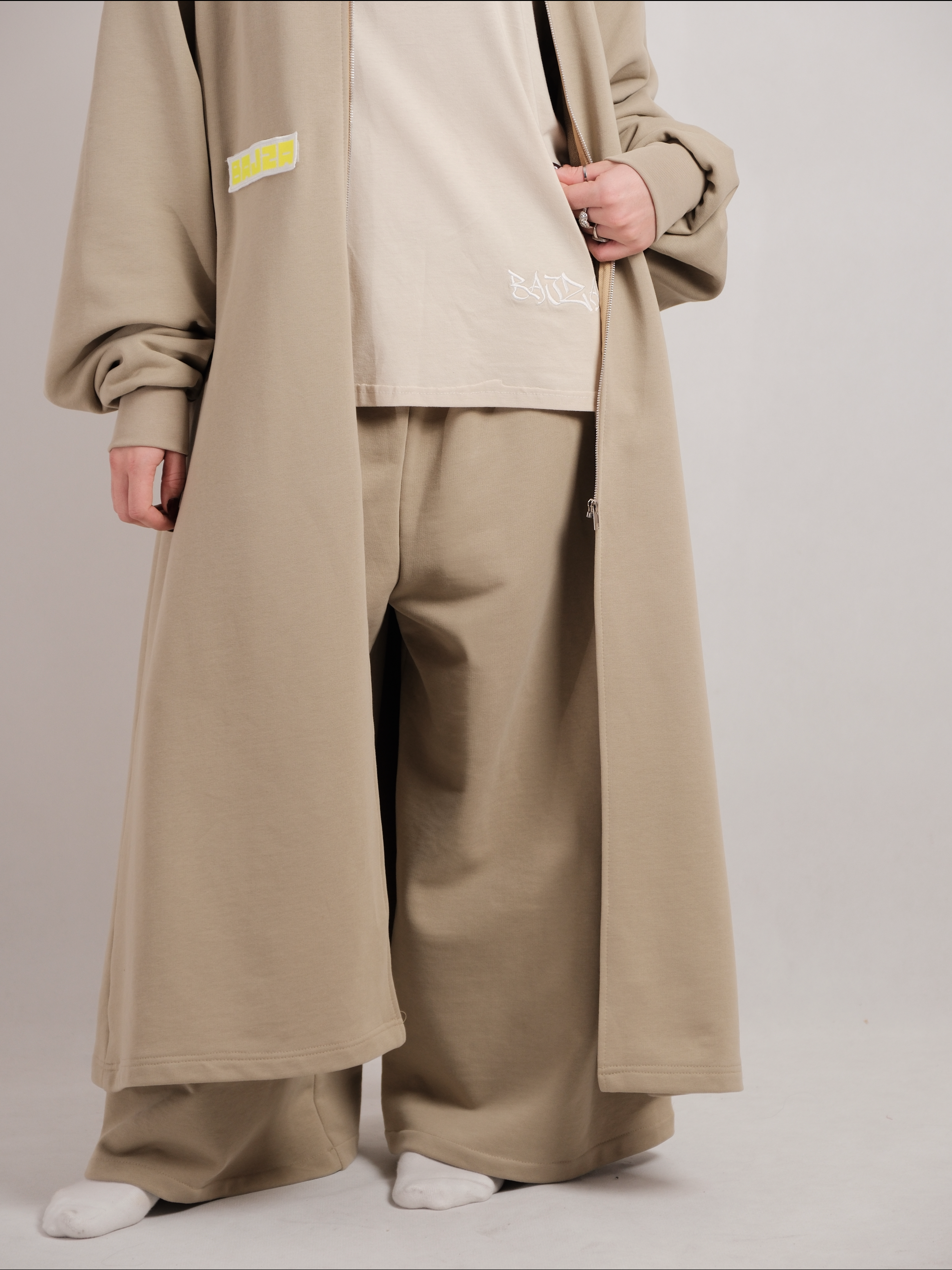 "Still Sage" Abaya me zinxhir metalil