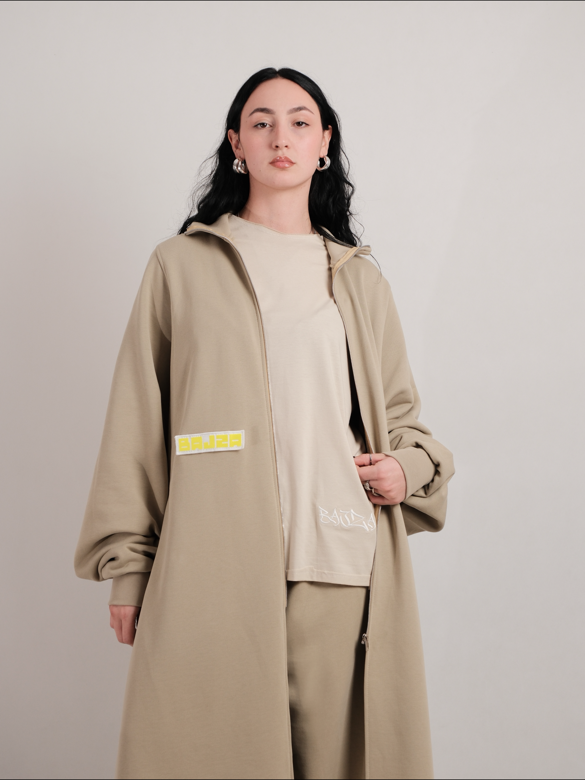 "Still Sage" Abaya me zinxhir metalil