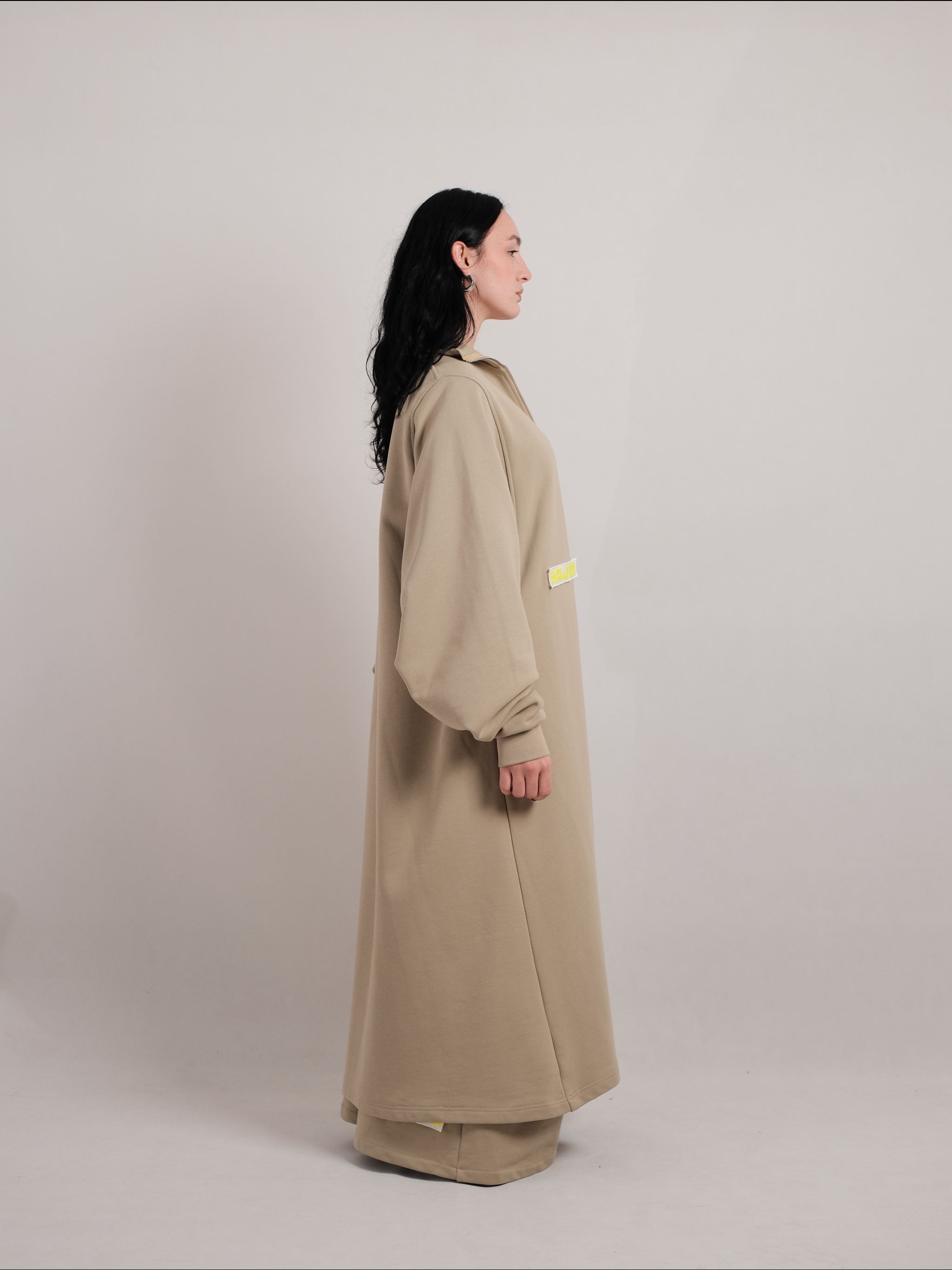 "Still Sage" Abaya me zinxhir metalil