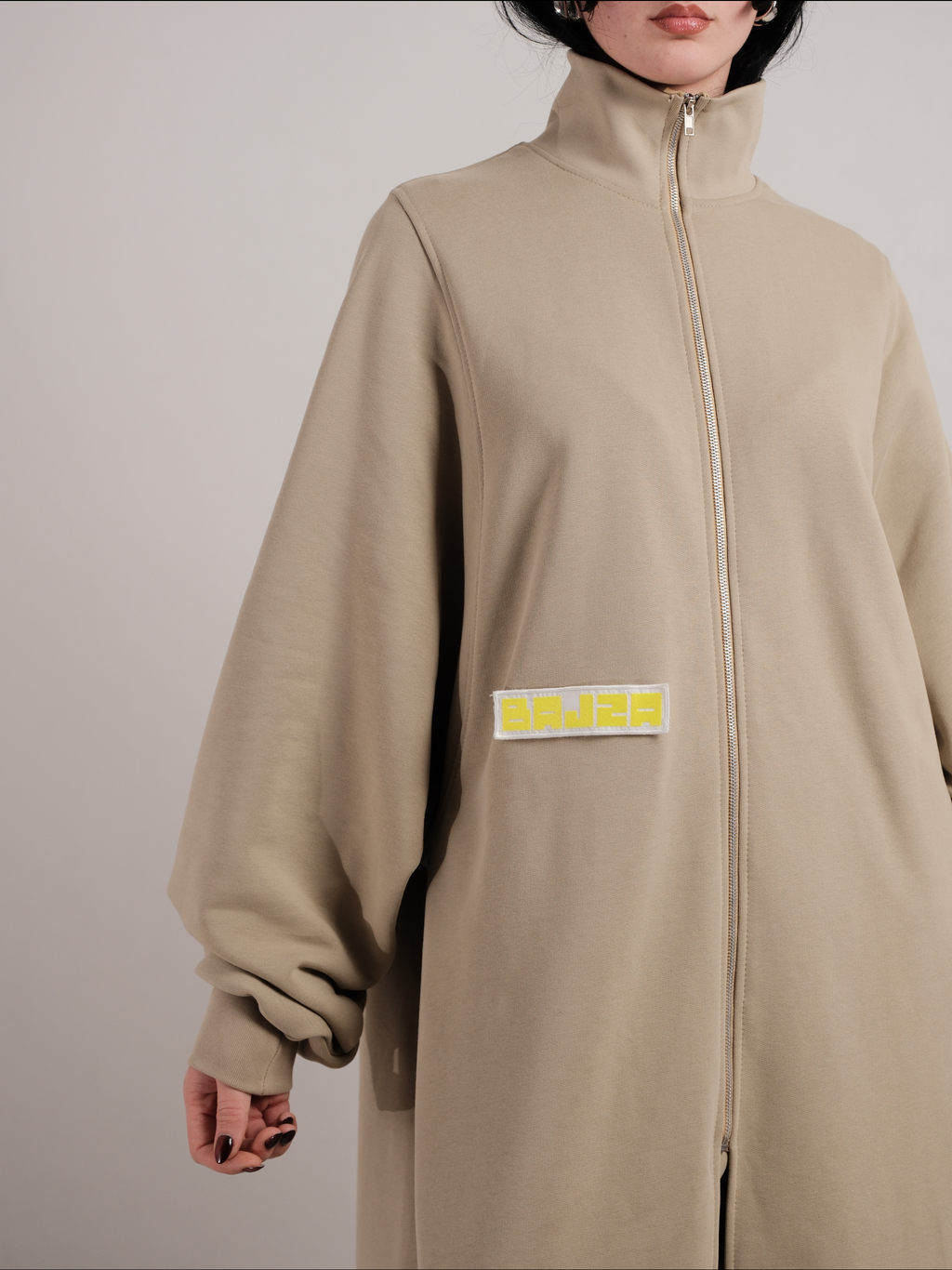 "Still Sage" Abaya me zinxhir metalil